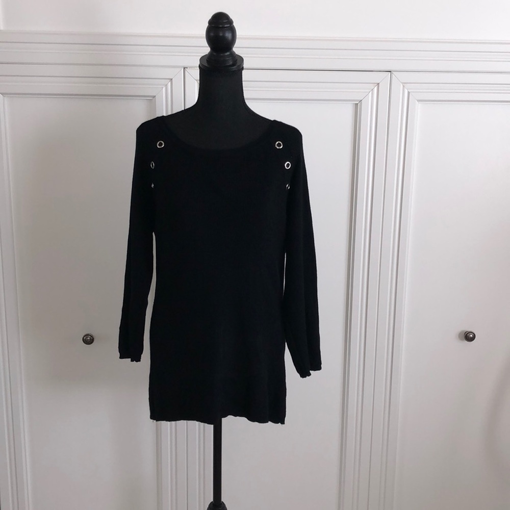 NY&Co grommet detail long sleeve thin sweater